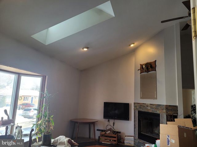 8621 OLD HARFORD RD, Baltimore, MD 21234