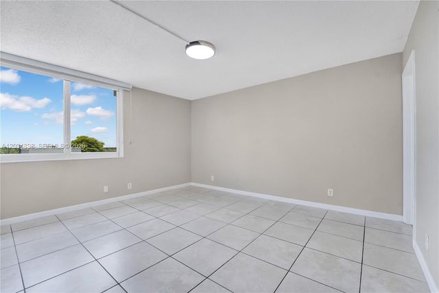 9001 SW 77th Avenue C709, Miami, FL 33156