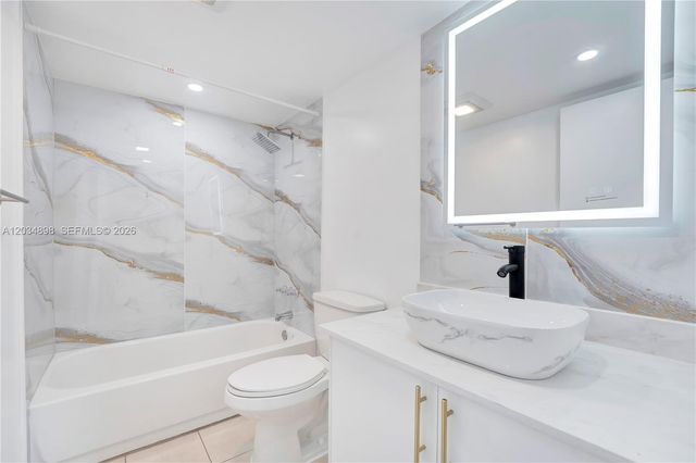 9001 SW 77th Avenue C709, Miami, FL 33156