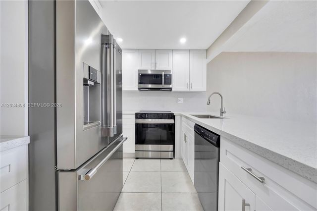 9001 SW 77th Avenue C709, Miami, FL 33156