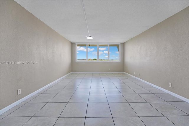 9001 SW 77th Avenue C709, Miami, FL 33156