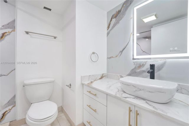 9001 SW 77th Avenue C709, Miami, FL 33156