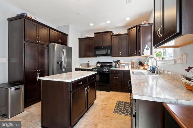 407 COPE CT, Sellersville, PA 18960