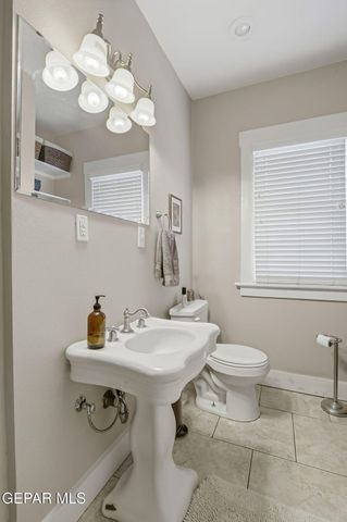 3703 Cambridge Avenue, El Paso, TX 79903