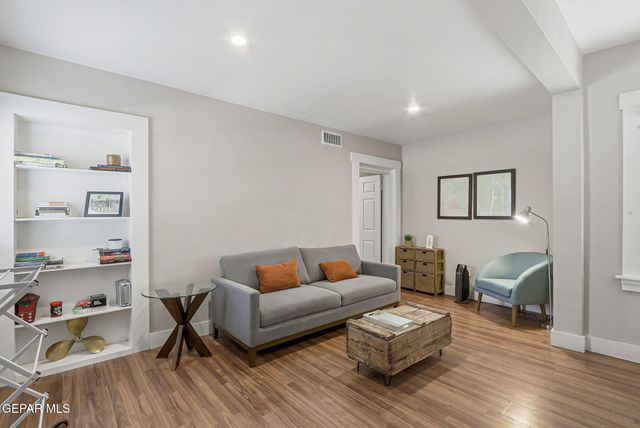 3703 Cambridge Avenue, El Paso, TX 79903