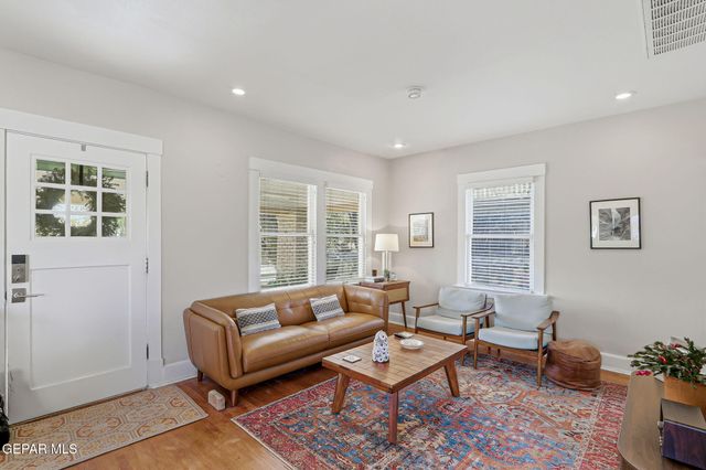 3703 Cambridge Avenue, El Paso, TX 79903