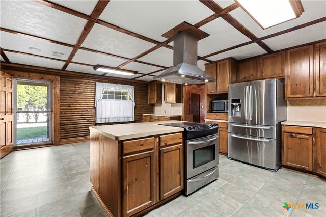 55 County Line Road, Dale, TX 78616