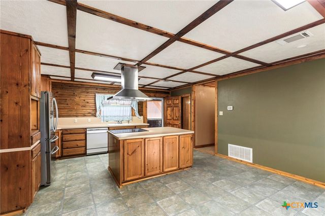 55 County Line Road, Dale, TX 78616