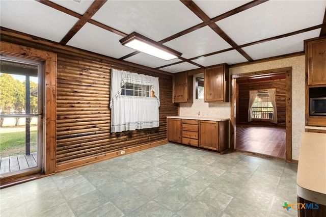 55 County Line Road, Dale, TX 78616