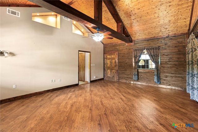 55 County Line Road, Dale, TX 78616