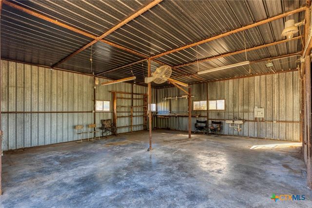 55 County Line Road, Dale, TX 78616
