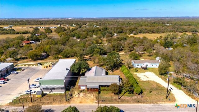 55 County Line Road, Dale, TX 78616