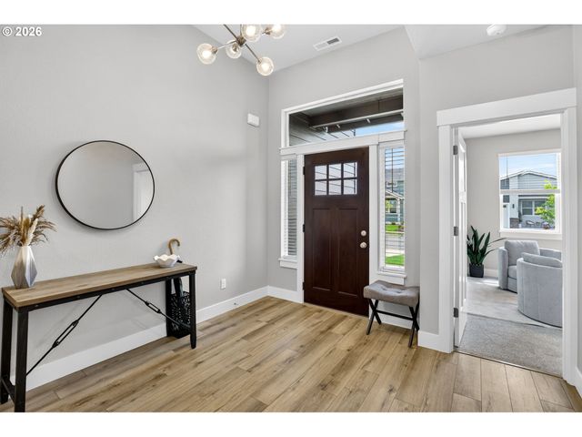 2035 E OTTER Loop 66, La Center, WA 98629