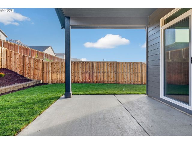 2035 E OTTER Loop 66, La Center, WA 98629