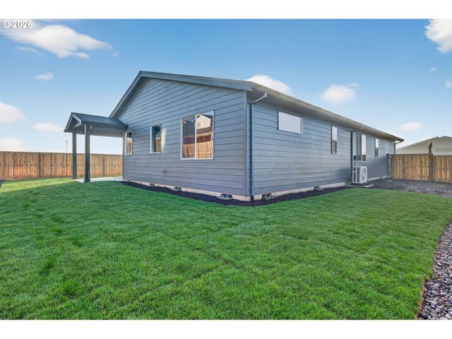 2035 E OTTER Loop 66, La Center, WA 98629