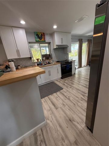 3600 NW 113th Ave, Sunrise, FL 33323