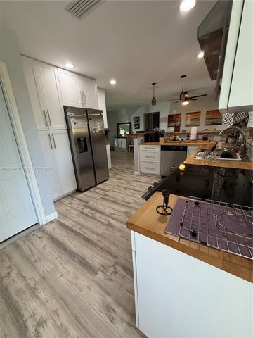 3600 NW 113th Ave, Sunrise, FL 33323