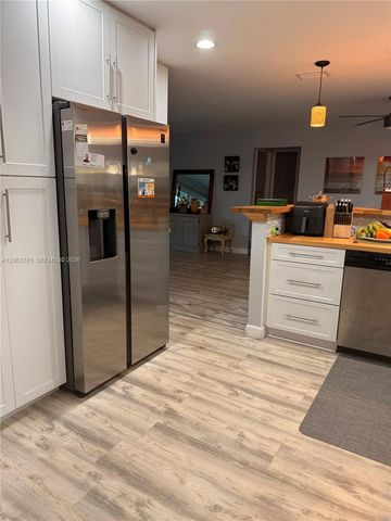 3600 NW 113th Ave, Sunrise, FL 33323
