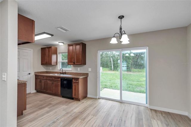89 FISHER WAY COURSE, Ocklawaha, FL 32179