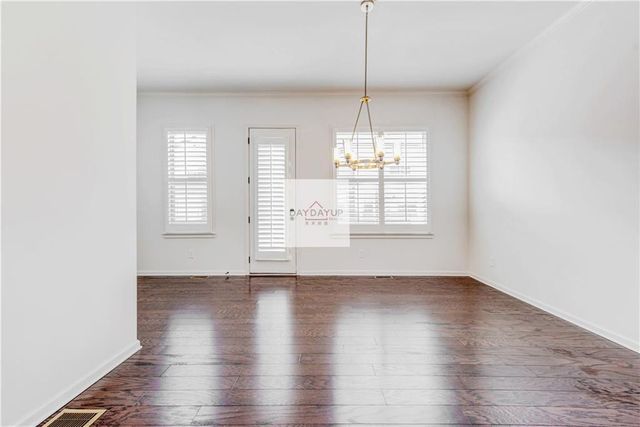 16 Lochurst Lane, Roswell, GA 30076
