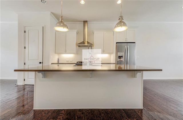16 Lochurst Lane, Roswell, GA 30076