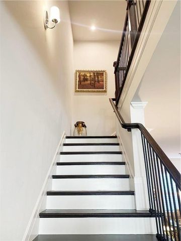 16 Lochurst Lane, Roswell, GA 30076