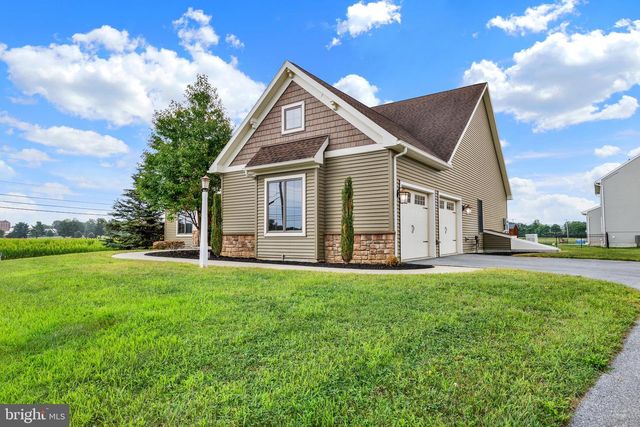 139 MONTICELLO DR, Lebanon, PA 17042
