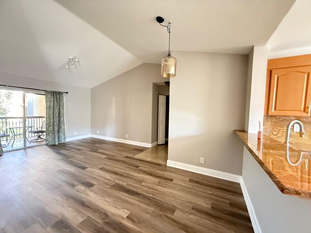 5781 Riverside Dr 201, Coral Springs, FL 33067