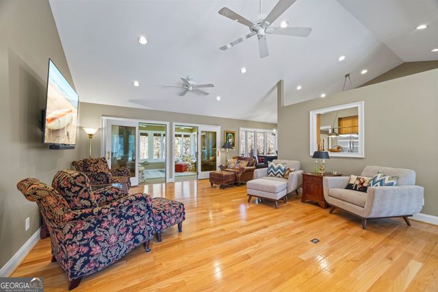 424 Capri Point, Lavonia, GA 30553