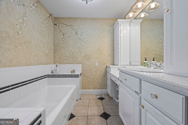 424 Capri Point, Lavonia, GA 30553