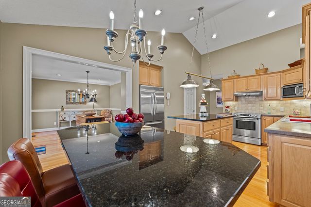 424 Capri Point, Lavonia, GA 30553