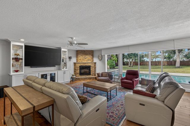 2535 SW 30th Terrace, Fort Lauderdale, FL 33312