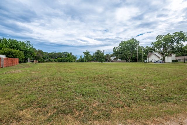 2011 Duval Drive, Arlington, TX 76002