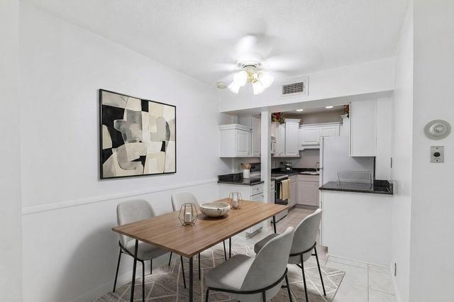2601 Bellefontaine Street C104, Houston, TX 77025