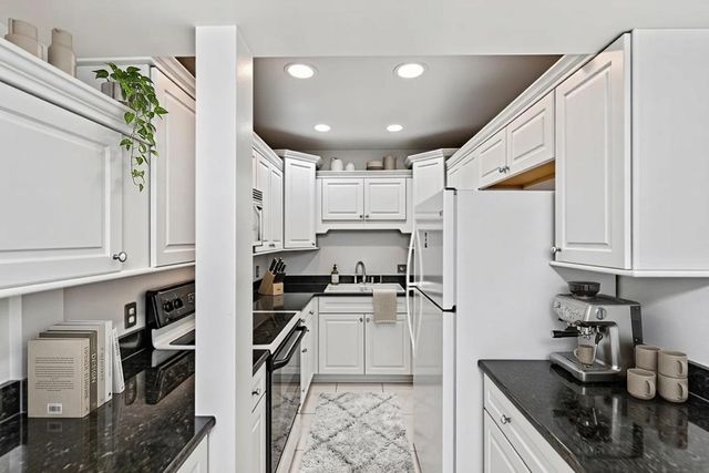 2601 Bellefontaine Street C104, Houston, TX 77025