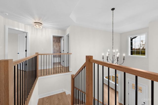 25W275 Doris Avenue, Carol Stream, IL 60188