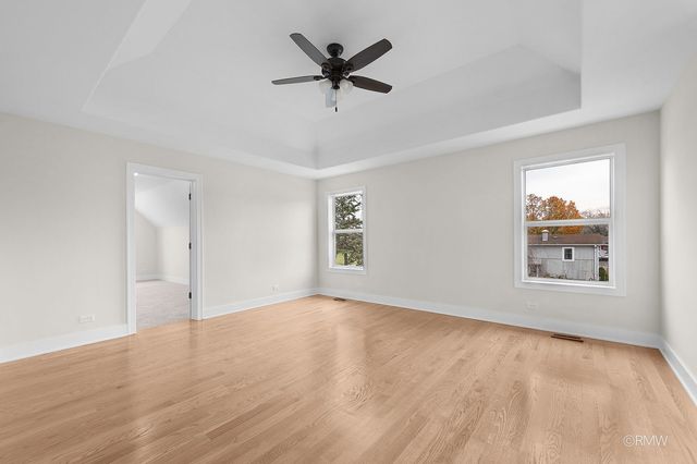 25W275 Doris Avenue, Carol Stream, IL 60188