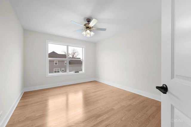 25W275 Doris Avenue, Carol Stream, IL 60188