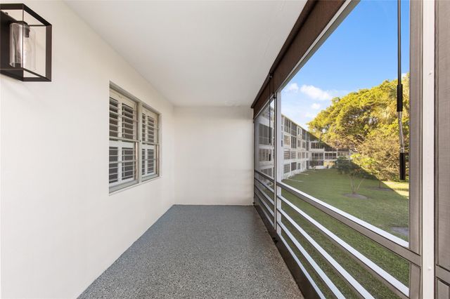 2117 Newport U 2117, Deerfield Beach, FL 33442