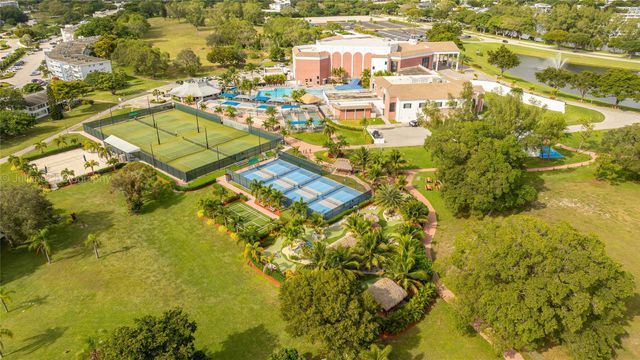 2117 Newport U 2117, Deerfield Beach, FL 33442