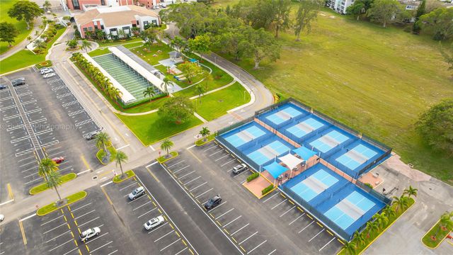 2117 Newport U 2117, Deerfield Beach, FL 33442