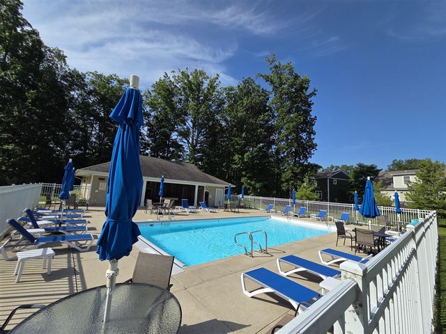 17651 Penny Lane, New Buffalo, MI 49117