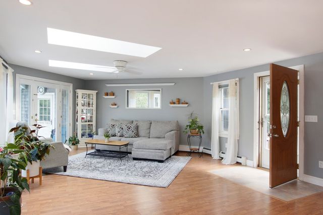 3 Midway, Bourne, MA 02559