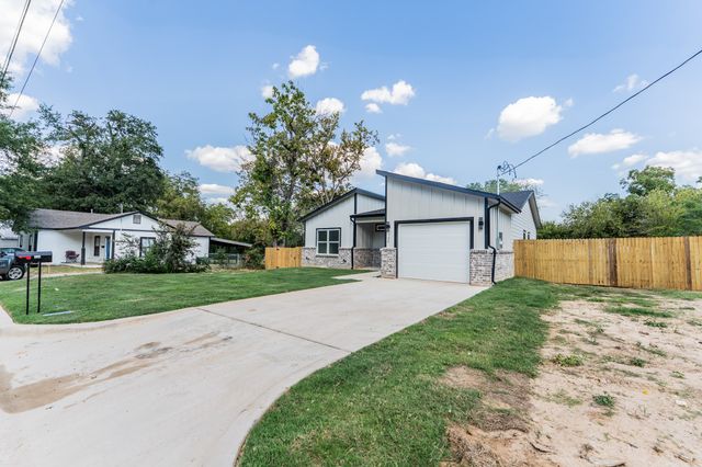 124 Goodman Street, Sulphur Springs, TX 75482