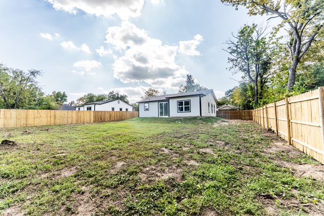 124 Goodman Street, Sulphur Springs, TX 75482