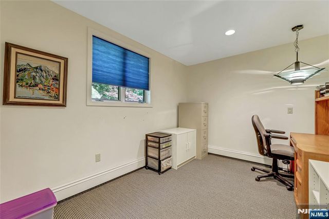 364 Canterbury Lane, Wyckoff, NJ 07481
