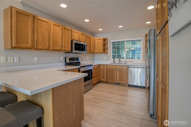 598 Mount Olympus Avenue SE, Ocean Shores, WA 98569