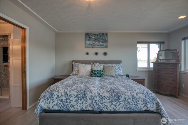 598 Mount Olympus Avenue SE, Ocean Shores, WA 98569