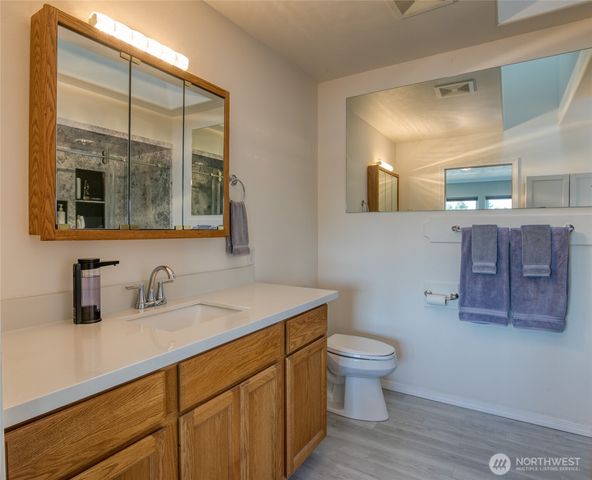598 Mount Olympus Avenue SE, Ocean Shores, WA 98569