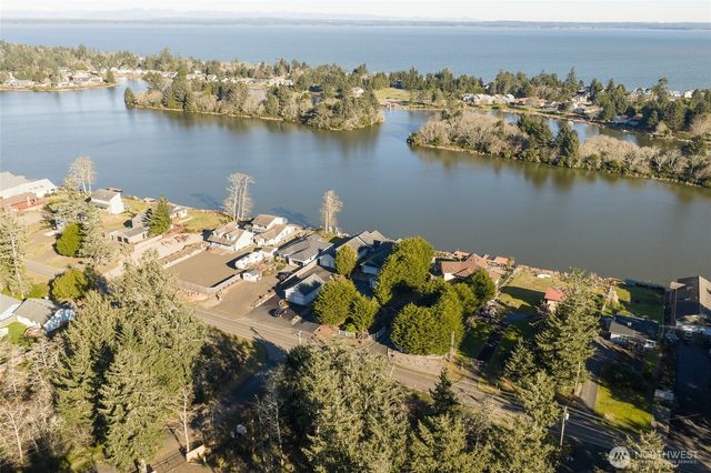 598 Mount Olympus Avenue SE, Ocean Shores, WA 98569